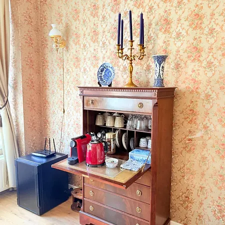 Nocleg ze śniadaniem Luxurious Classical Dutch Styled In Centre Of -