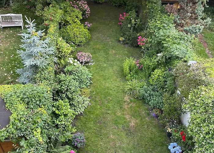 Luxurious Classical Dutch Styled In Centre Of -