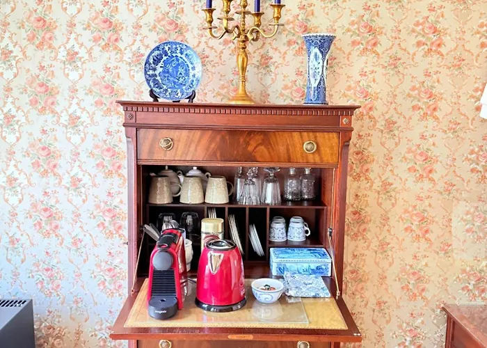 Luxurious Classical Dutch Styled In Centre Of -